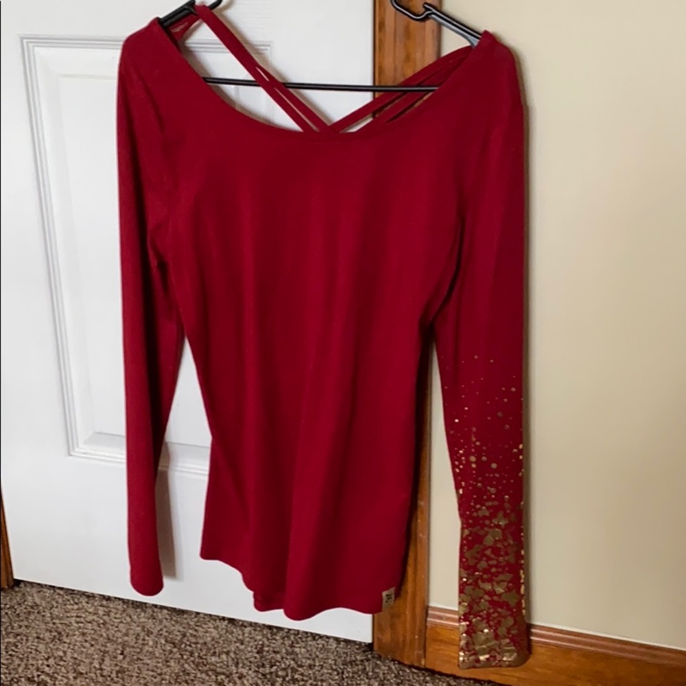 Orangetheory size S long sleeve holiday top